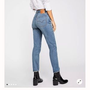 NWT Levis Wedgie Icon High Rise Jeans